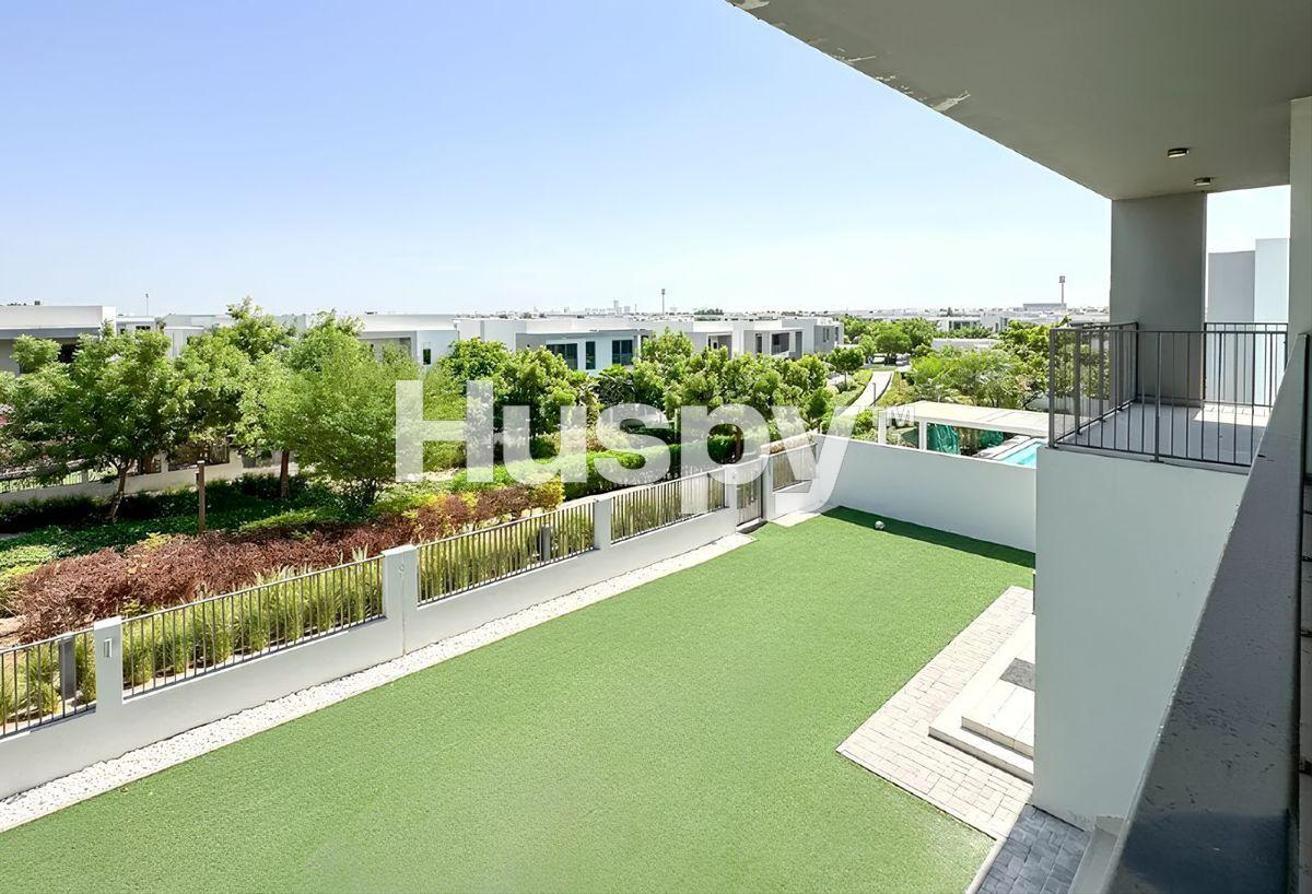 Vacant Now I Newly Landscaped I Close to Amenities photo 12