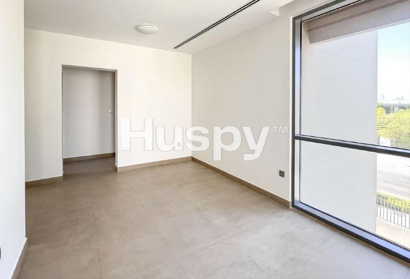 Vacant Now I Newly Landscaped I Close to Amenities photo 8