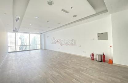Office Space - Studio - 1 Bathroom for rent in Tamani Art Tower - Business Bay - Dubai