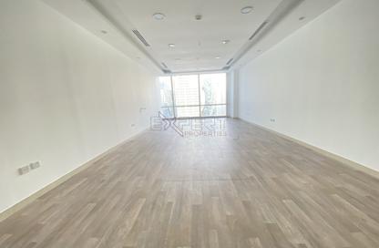 Office Space - Studio - 1 Bathroom for rent in Tamani Art Tower - Business Bay - Dubai