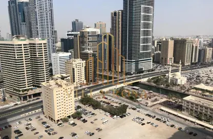 Apartment - 2 Bedrooms - 2 Bathrooms for rent in Riviera Tower - Al Khan Corniche - Al Khan - Sharjah