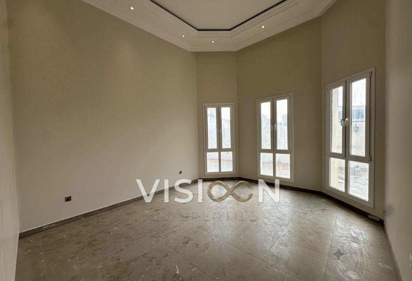 6BR villa - brand new - prime location photo 6