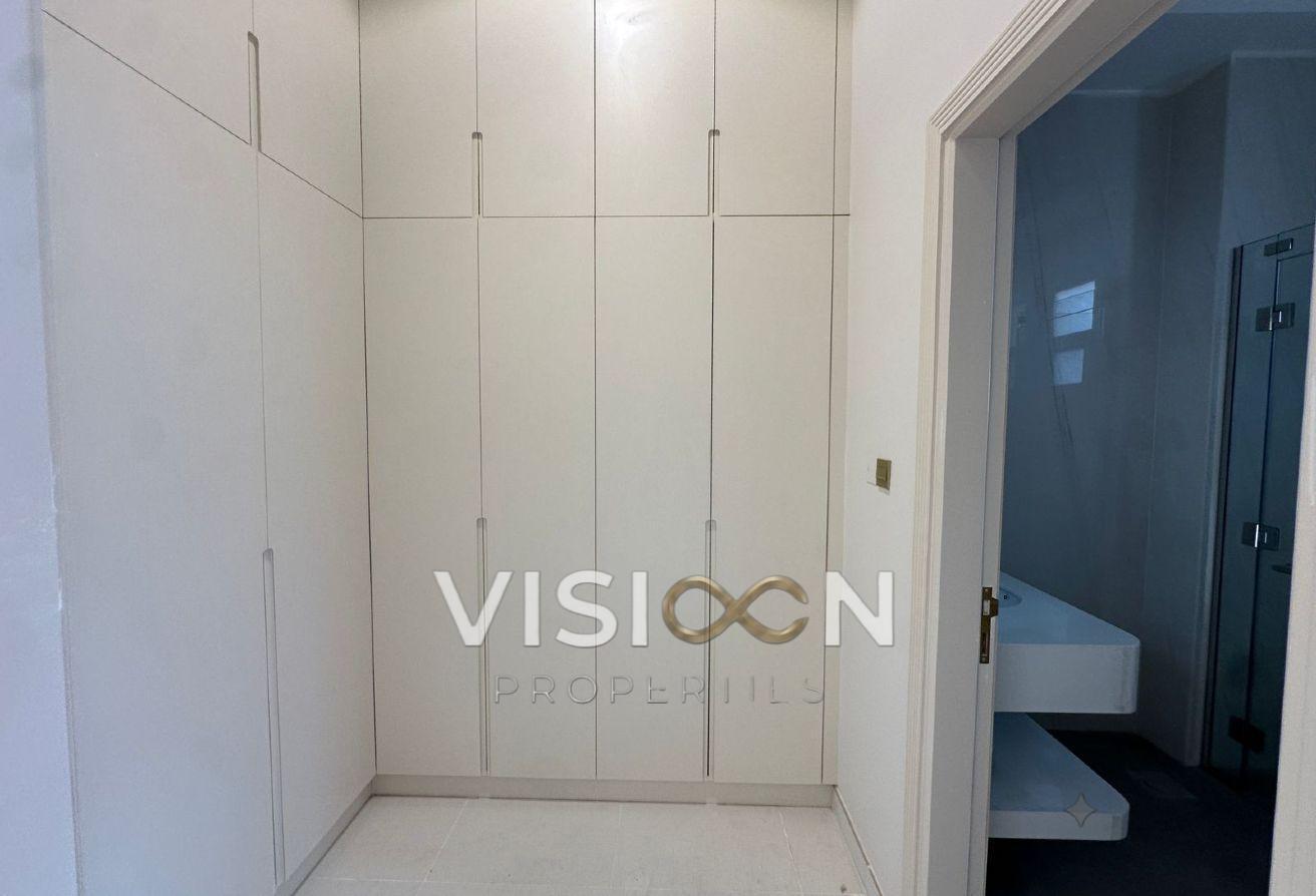 6BR villa - brand new - prime location photo 17