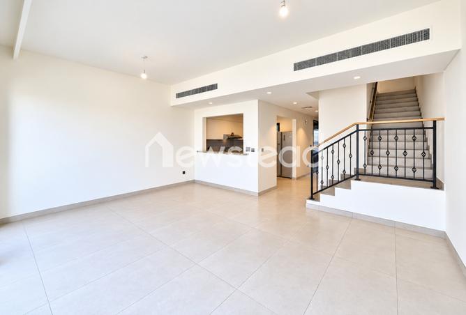 4-bed townhouse in Costa Brava 1 · Vacant — photo 2