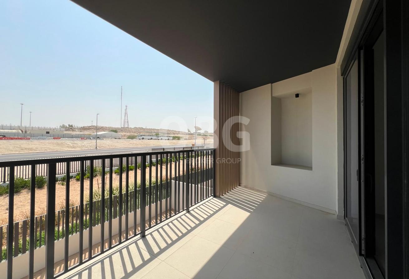 Single Row | Corner Unit | Easy Access To Entrance photo 9