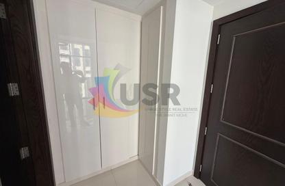 شقة - غرفة نوم - 2 حمامات للايجار في برج زيزي - البرشاء 1 - البرشاء - دبي