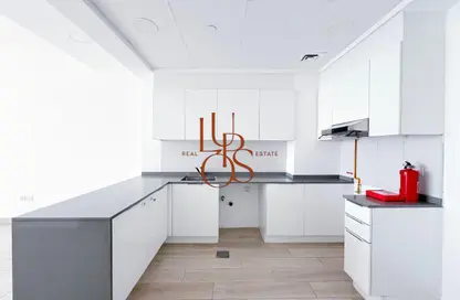 Apartment - 2 Bedrooms - 3 Bathrooms for sale in BLOOM TOWERS A - Bloom Towers - District 10 - Jumeirah Village Circle - Dubai