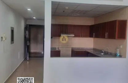 شقة - 2 غرف نوم - 3 حمامات للبيع في مدينة الإمارات الصناعية - الشارقة