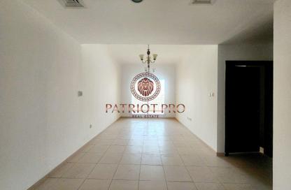 Apartment - 1 Bedroom - 1 Bathroom for rent in Mazaya 12 - Queue Point - Liwan - Dubai Apartment - 1 Bedroom - 1 Bathroom for rent in Mazaya 12 - Queue Point - Liwan - Dubai