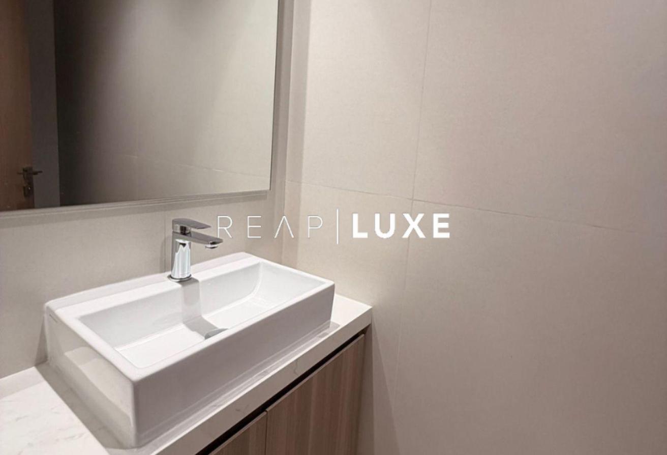 1BR | Premium Pool Unit | Marina Skyline View photo 11