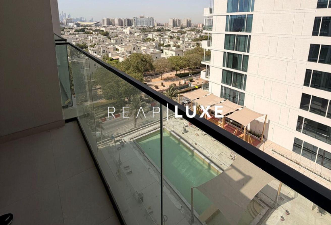 1BR | Premium Pool Unit | Marina Skyline View photo 2