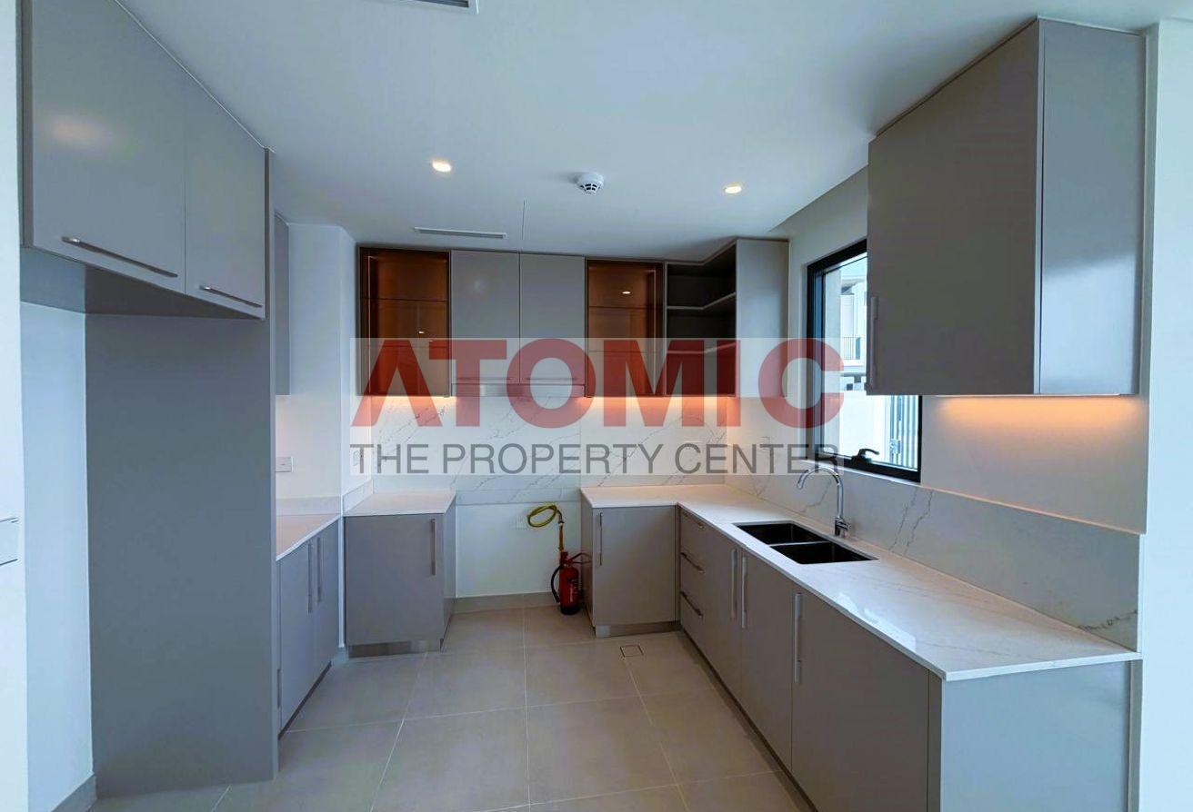 Spacious 4BR Corner Townhouse |Ready move in |Raya photo 4