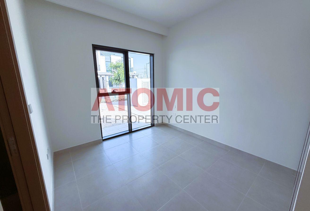 Spacious 4BR Corner Townhouse |Ready move in |Raya photo 8