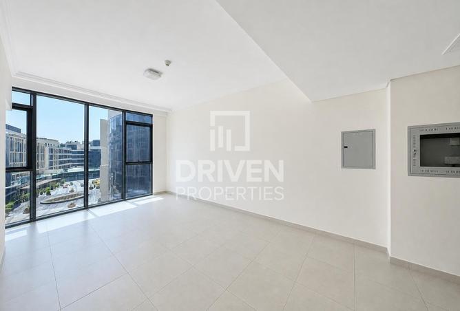 Panoramic View | Prime Location | Modern Layout