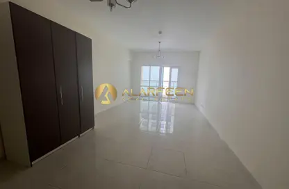 شقة - 1 حمام للايجار في بناية جولدن هومز - منطقة 15 - قرية جميرا الدائرية - دبي