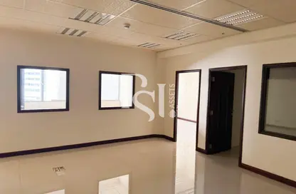 مكتب - استوديو للايجار في برج الظبي - الدانه - أبوظبي