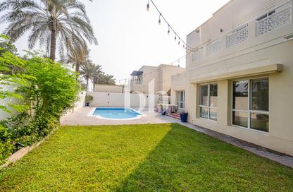 Villa - 6 Bedrooms - 5 Bathrooms for sale in Meadows 1 - Meadows - Dubai