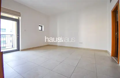 شقة - غرفة نوم - 2 حمامات للايجار في A برج ترافو - ترافو - ذا فيوز - دبي