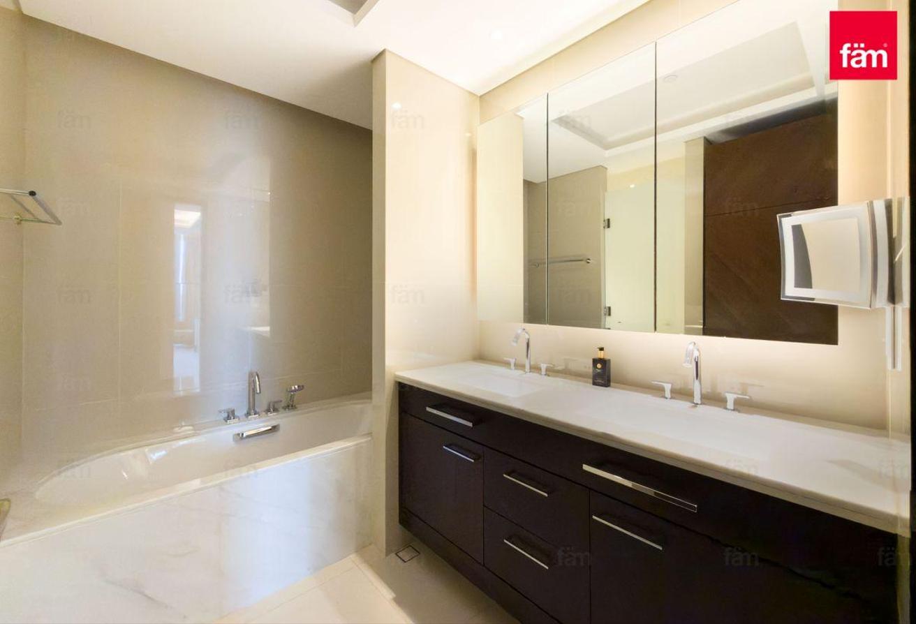 Spacious | Luxurious | High Floor | Furnished photo 18