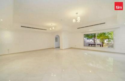 Villa - 4 - 6 for rent in Garden Lane Villas - District 15 - Jumeirah Village Circle - Dubai