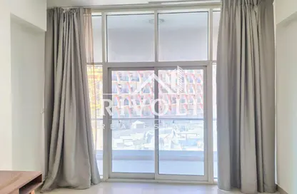 شقة - غرفة نوم - 2 حمامات للايجار في عزيزي عالية - الجداف - دبي