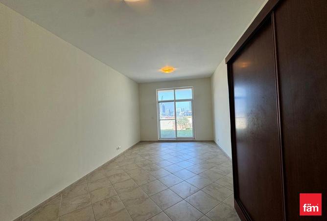 74232699 - Property Image 2