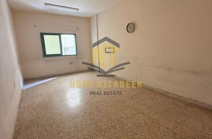 Apartment - 1 Bedroom - 1 Bathroom for rent in Qasimia 10 building - Al Mahatta - Al Qasimia - Sharjah