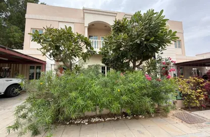 Villa - 5 Bedrooms - 7 Bathrooms for rent in Al Garhoud - Dubai