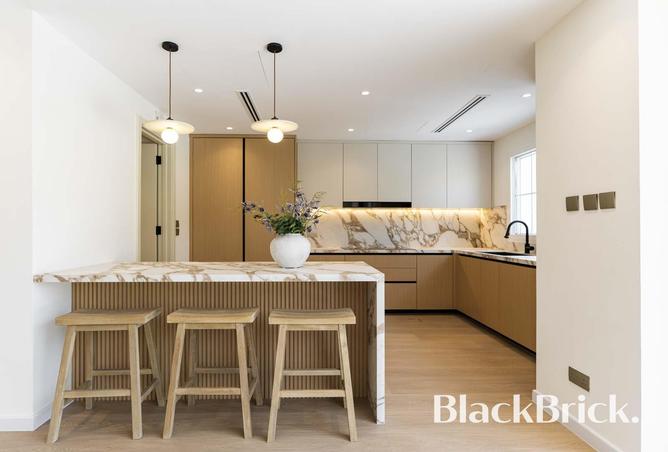 Hot | Fully Renovated | Walk to JESS School — photo 4