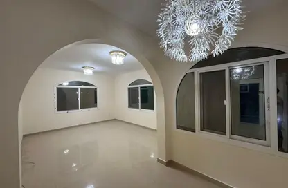 فيلا - 5 غرف نوم - 6 حمامات للايجار في مدينة شخبوط - أبوظبي