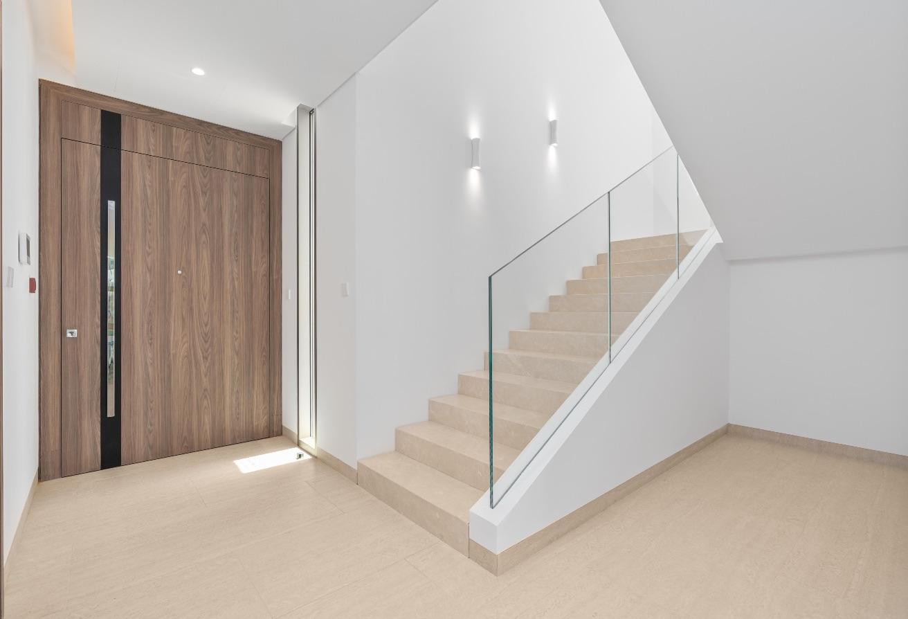 Brand New 5BR Villa | Corner Unit | Prime Location photo 17