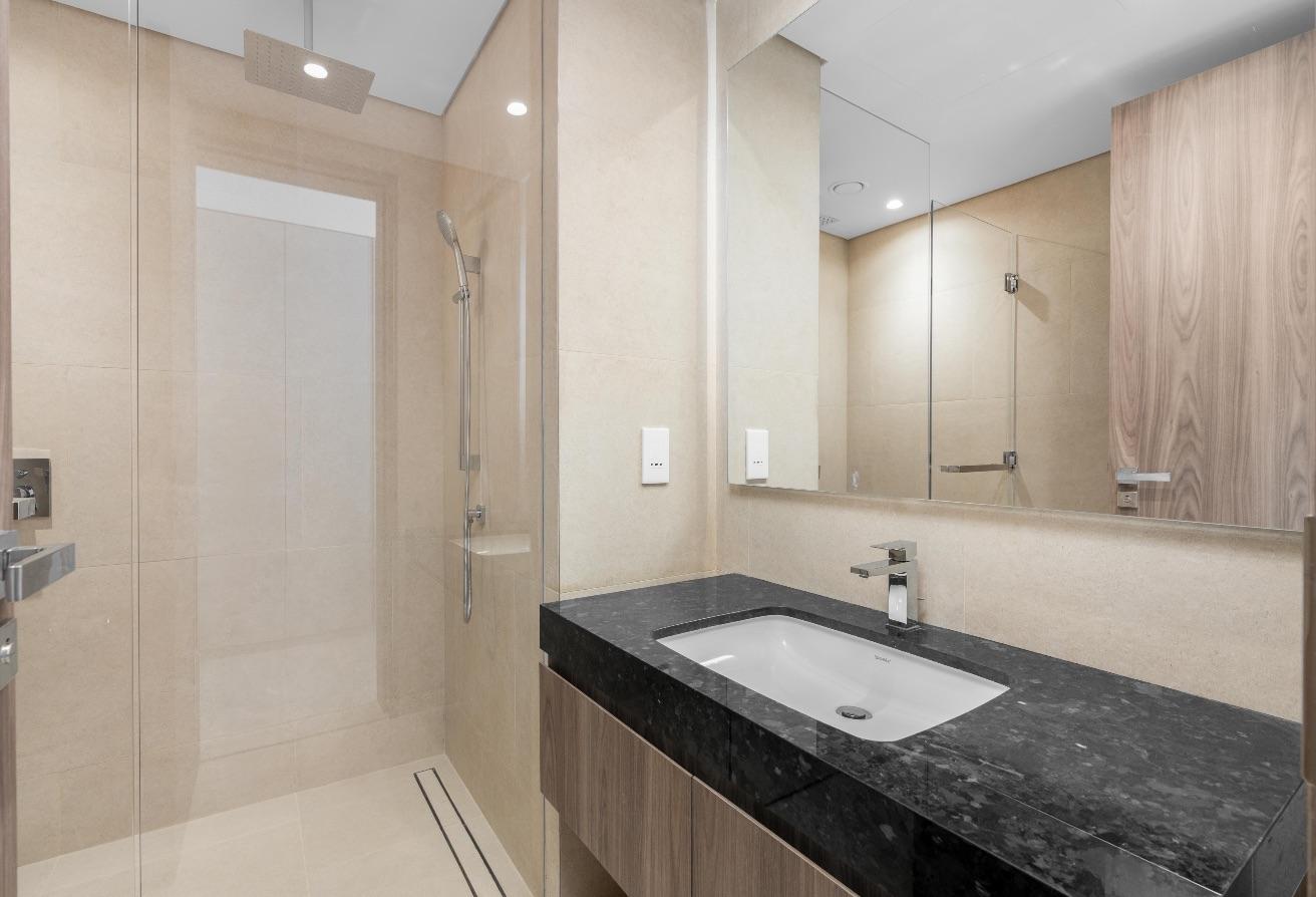 Brand New 5BR Villa | Corner Unit | Prime Location photo 26