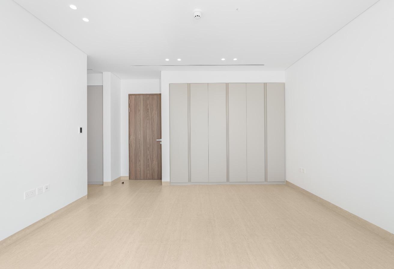 Brand New 5BR Villa | Corner Unit | Prime Location photo 29