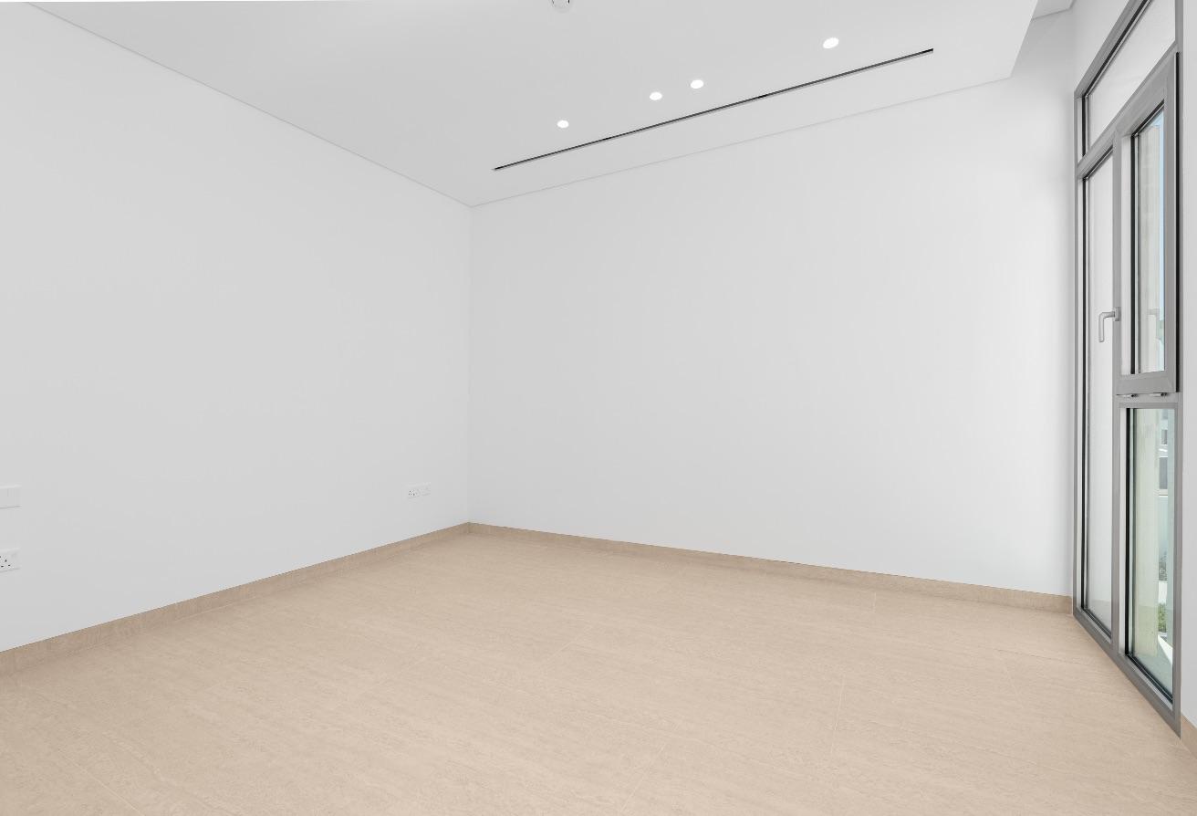 Brand New 5BR Villa | Corner Unit | Prime Location photo 23