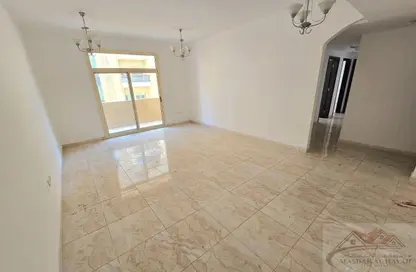 Apartment - 2 Bedrooms - 2 Bathrooms for rent in Muwaileh 29 Building - Muwaileh - Sharjah