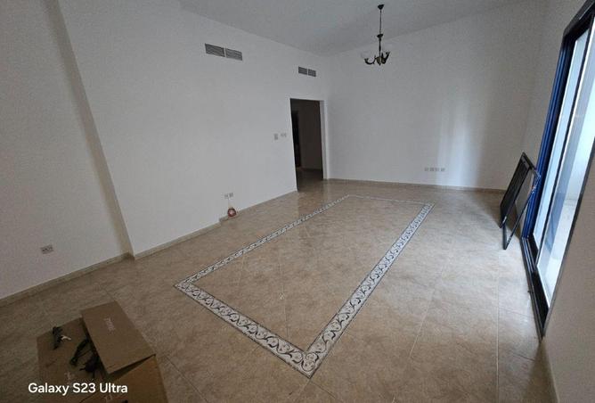 81943600 - صورة العقار 2