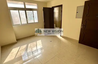 شقة - 2 غرف نوم - 2 حمامات للايجار في القليعة - الشرق - الشارقة