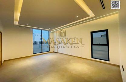 Villa - 4 - 6 for sale in Al Zaheya Gardens - Al Zahya - Ajman