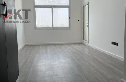 Apartment - 2 Bedrooms - 3 Bathrooms for sale in Tala 1 - Queue Point - Liwan - Dubai Land - Dubai