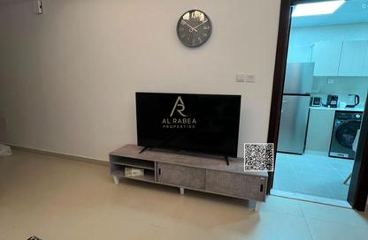 Apartment - Studio - 1 Bathroom for rent in Al Amira Village - Al Yasmeen - Ajman