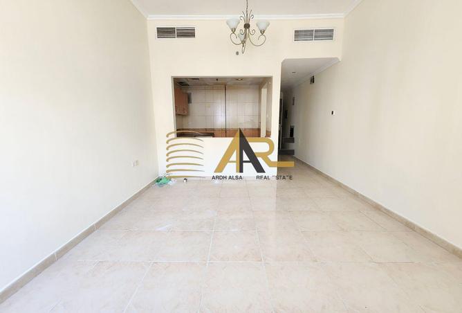 121103911 - Property Image 3