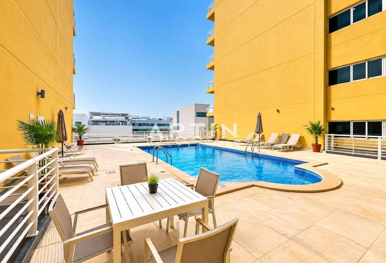 Comfortable 1BHK | Private Balcony | S Residence photo 16