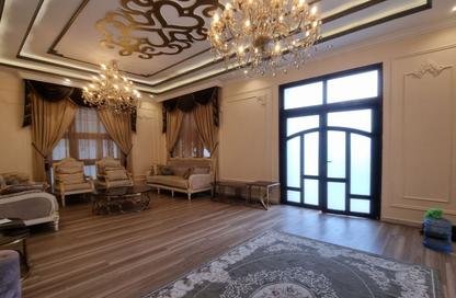 Villa - 4 Bedrooms - 6 Bathrooms for rent in Al Quoz 2 - Al Quoz - Dubai
