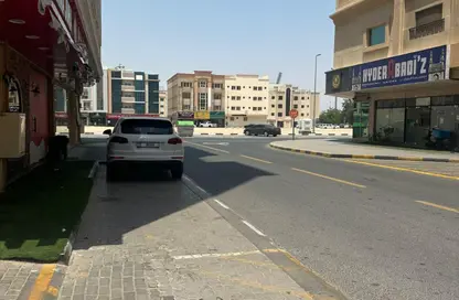 أرض - استوديو للايجار في مجمع مويلح - تجارية مويلح - الشارقة