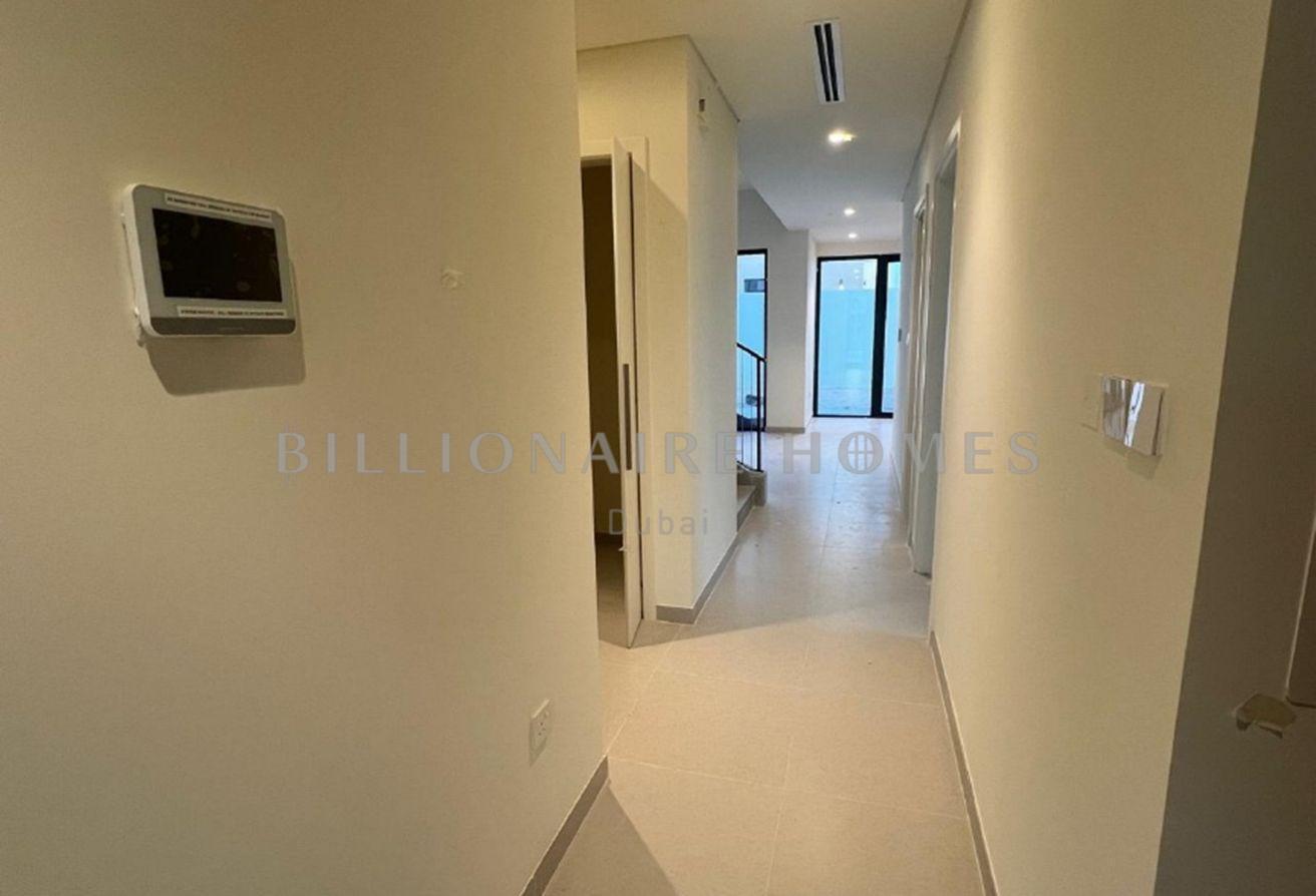 Corner Unit | Large Plot | Close to Amenities photo 6