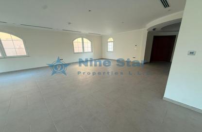 Villa - 5 Bedrooms - 6 Bathrooms for rent in District 3 - Jumeirah Park - Dubai