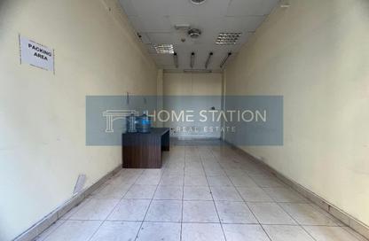 Shop - Studio for rent in Al Souk Al Kabeer - Bur Dubai - Dubai