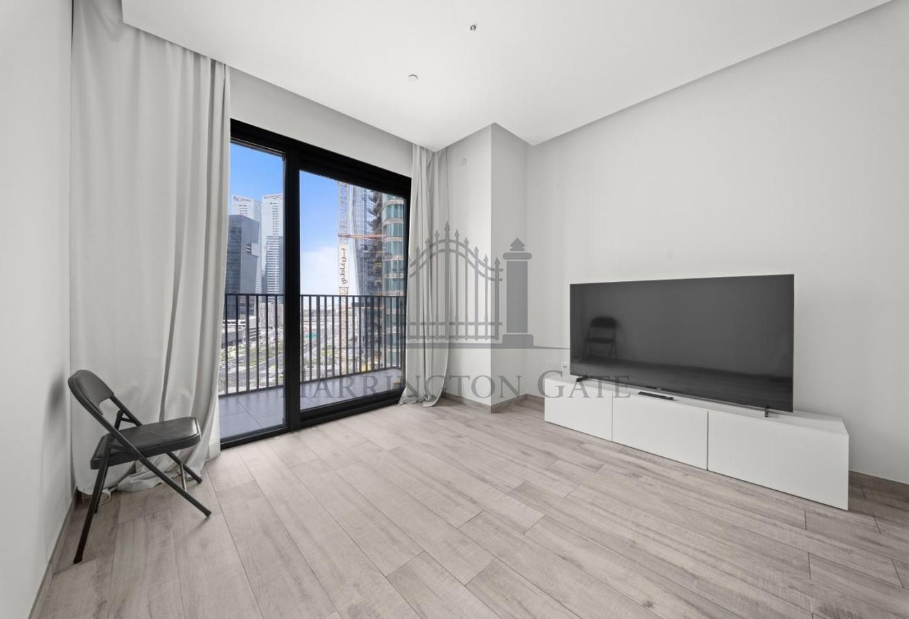 Unfurnished 1BR | Skyline View | Ready photo 7