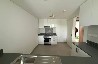 شقة - غرفة نوم - 2 حمامات للايجار في شقق أريج - الجادة - الشارقة