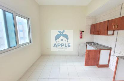 Apartment - Studio - 1 Bathroom for rent in Muwailih Building - Muwaileh - Sharjah